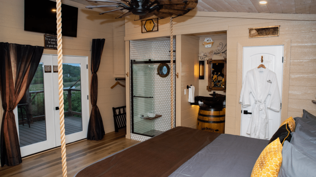 Tennessee Treetop Hideaway